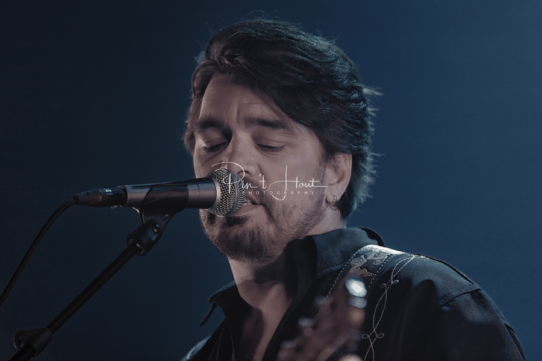 op 4 Mei gaf Waylon een optreden in de Boerderij te Zotermeer