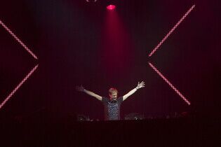 A State of Trance 2015_736_1.jpg